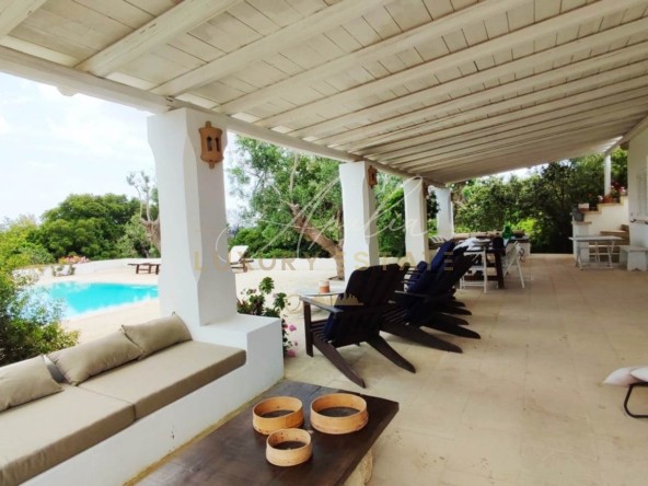 12 Villa B