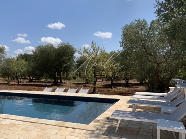 22Valle d'Itria villa con trullo