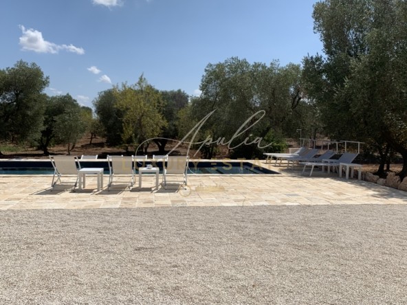 24Valle d'Itria villa con trullo