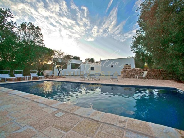 27Valle d'Itria villa con trullo