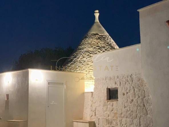 30Valle d'Itria villa con trullo
