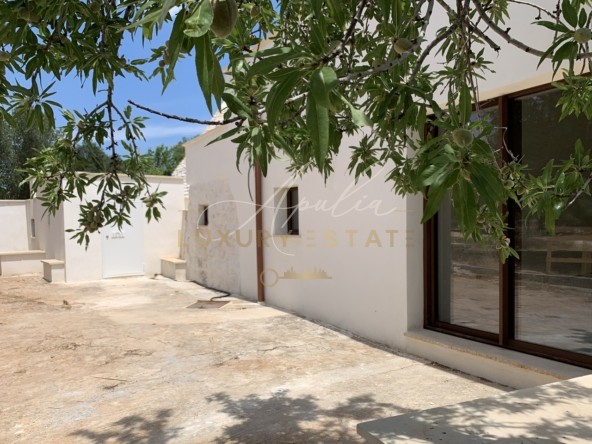 34Valle d'Itria villa con trullo